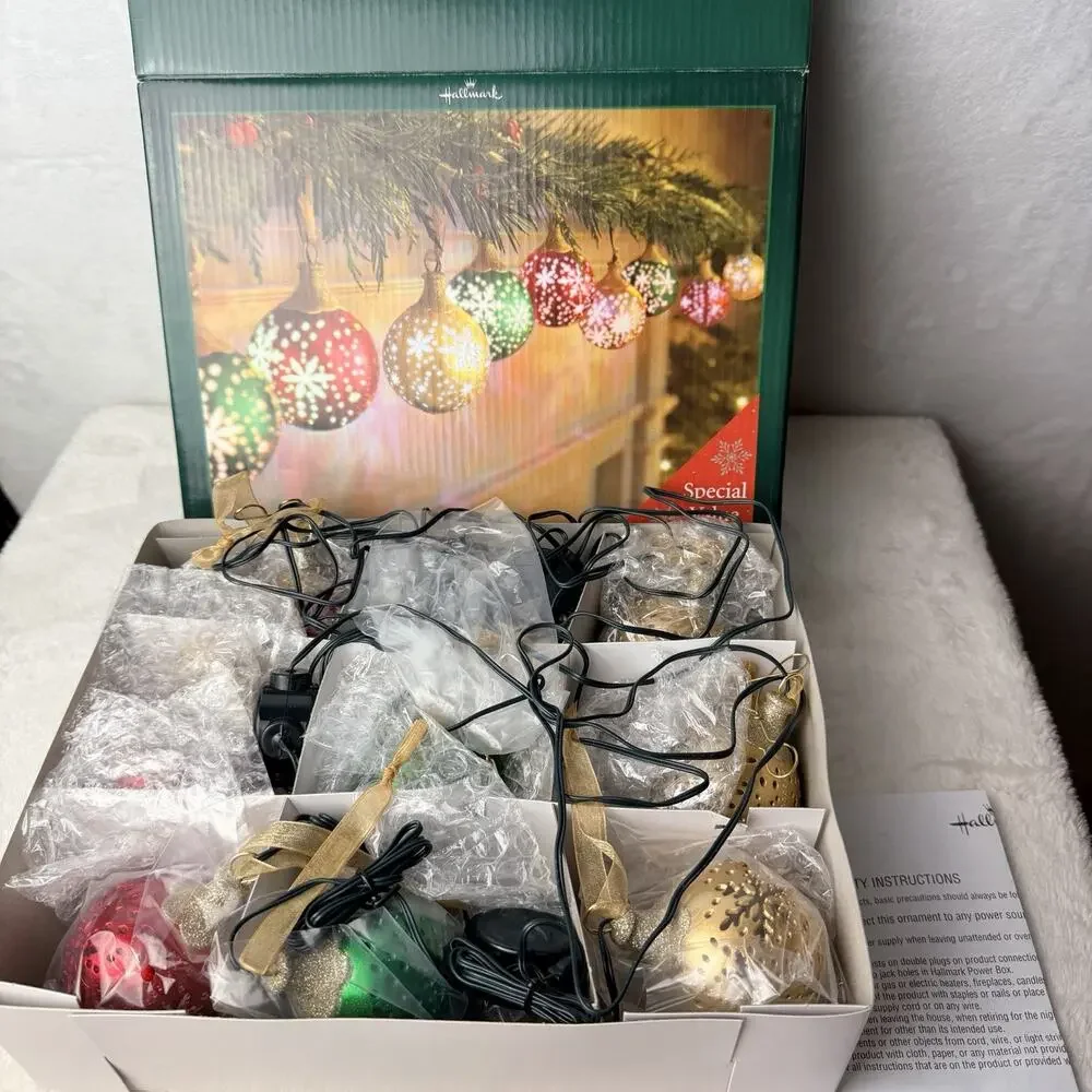 Christmas Tree Lights Hallmark Illuminations Snowflake Snowballs + Power Box